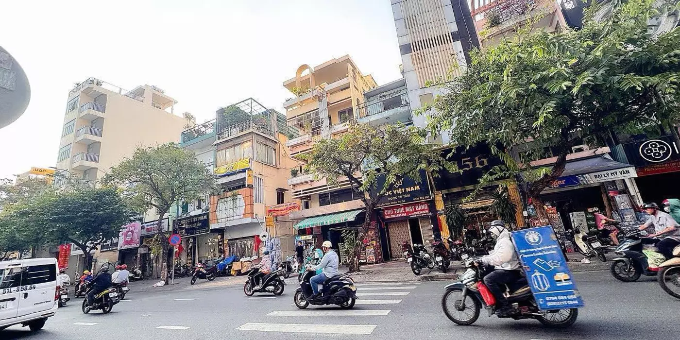 HIẾM NGANG LỚN 7,9M*21M- HDT ĐỀU 110TR/TH- BÁN TÒA NHÀ 7 TẦNG MẶT TIỀN Đ.NGUYỄN ĐÌNH CHIỂU, QUẬN