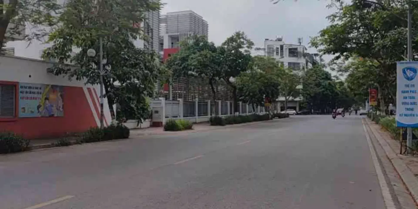 🏡 NHÀ ĐẸP THẠCH BÀN – FULL NỘI THẤT – THANG MÁY – GARA Ô TÔ – Ở NGAY ✨