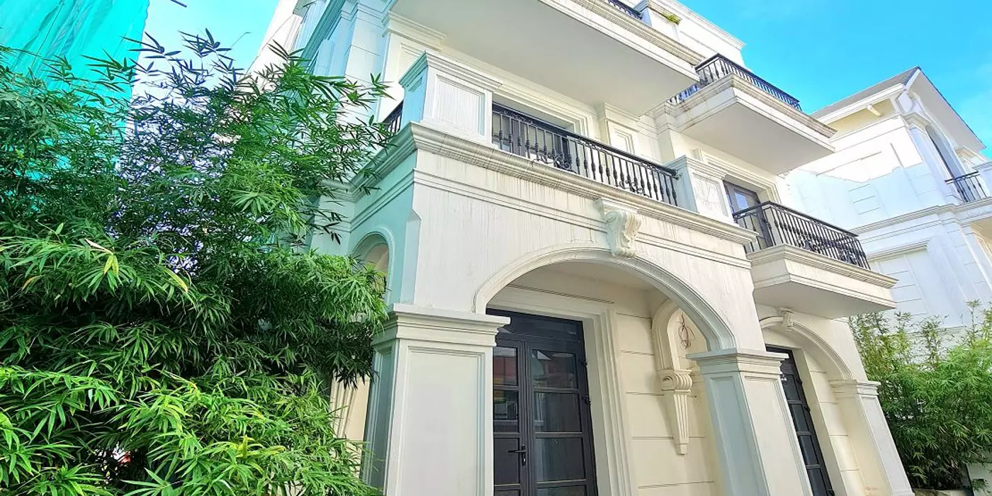 Shophouse 5 tầng trung tâm Trâu Quỳ, Gia Lâm  vị trí vàng kinh doanh. 20 tỷ x.  0936098052