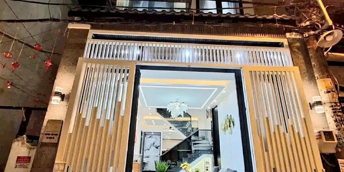 Nhà mới 3 tầng, hẻm xe hơi Huỳnh Tấn Phát, khu dân trí cao, 5 phòng, giá hơn 6 tỷ