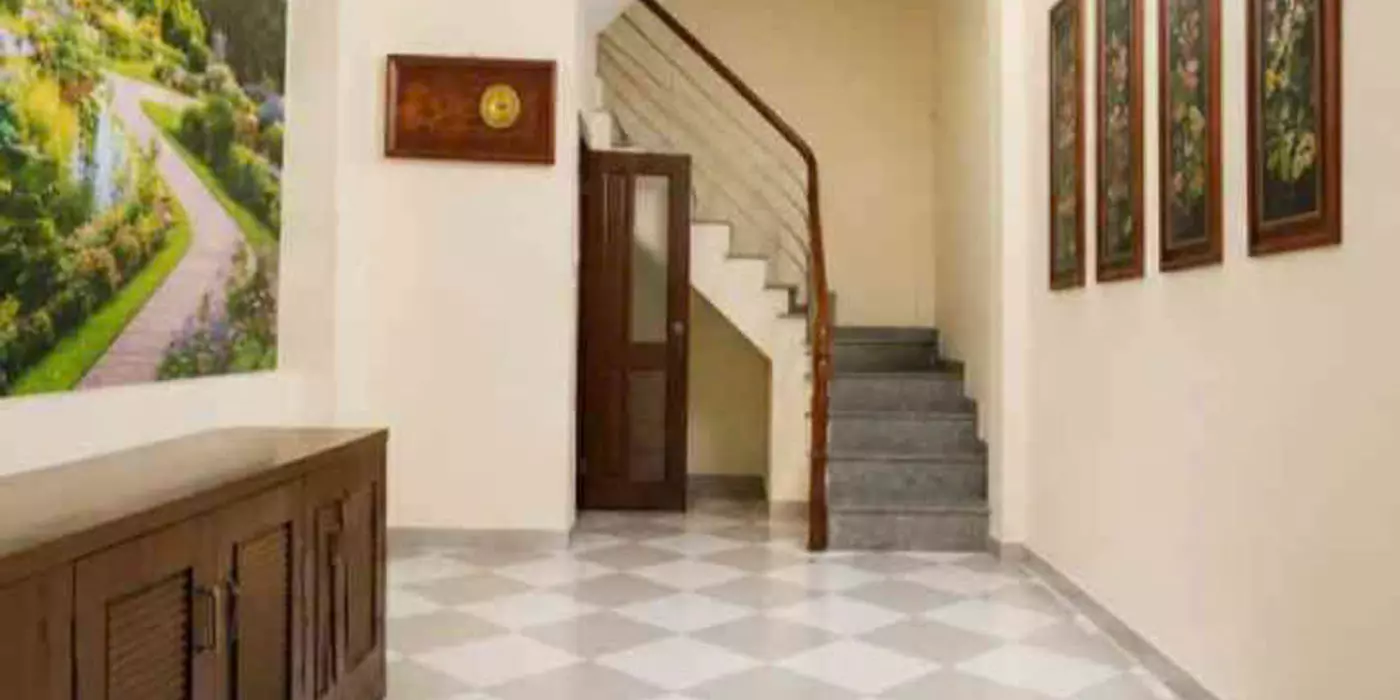 Bán Nhà ngõ 213 Giáp Nhất 5 tầng x30m2 giá chỉ 7,4 tỷ
Lh:0965450399