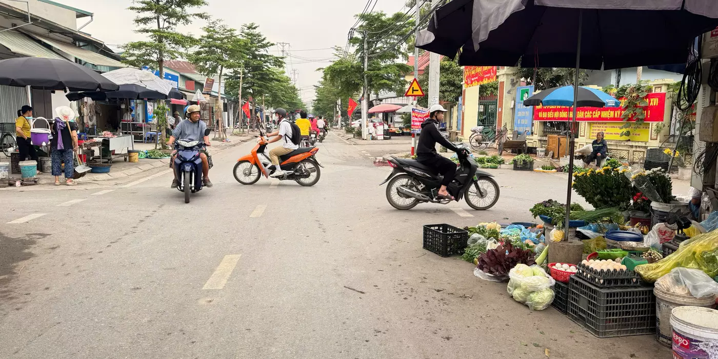 45m gần Thị Trấn Trôi, đường thông tứ tung, gần chợ, trường học, giá nhỉnh 4 tỷ.
