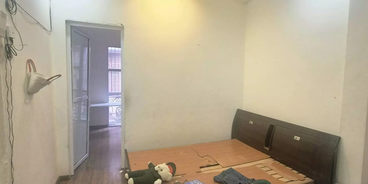 Bán nhà ngõ 325 kim ngưu 4 tầng dân xây sát ô tô hai bà trưng
