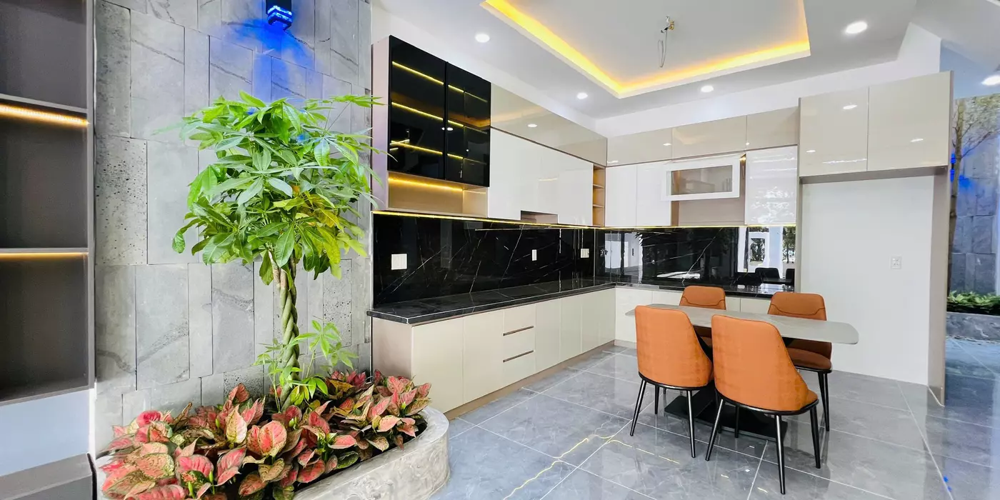 BÁN NHÀ PHỐ 5M X 26M GẦN KCN CẦU TRÀM, SÁT BÌNH CHÁNH