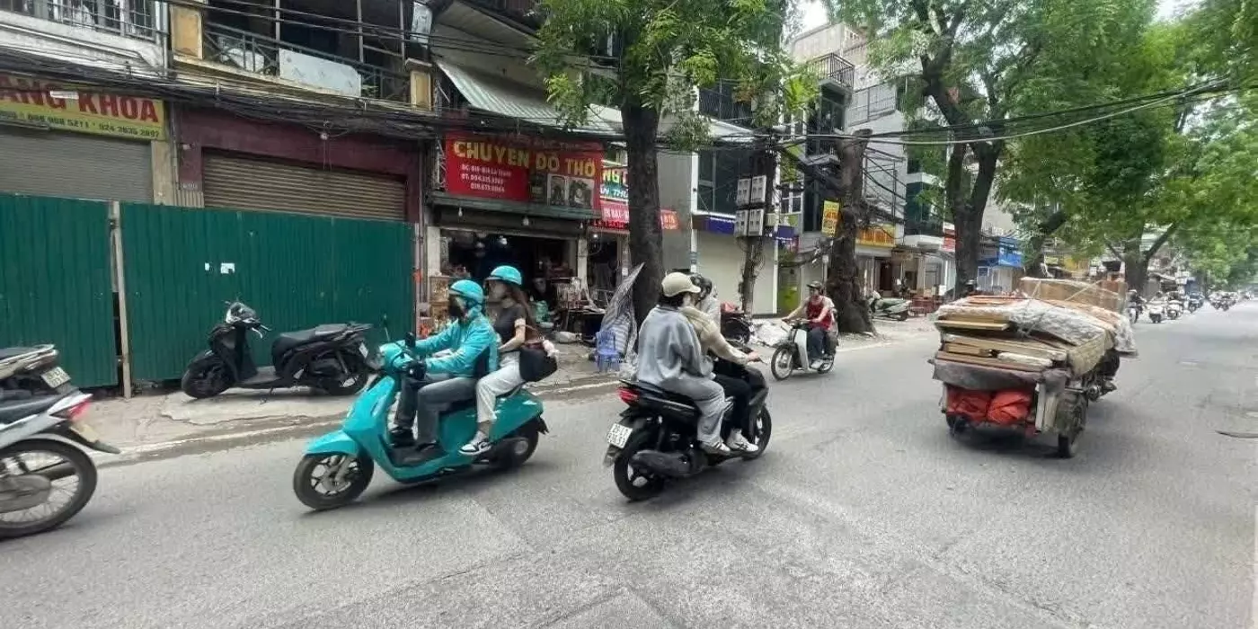 MẶT PHỐ ĐÊ LA THÀNH – BA ĐÌNH – 100M² – MẶT TIỀN 8M – DÒNG TIỀN 80 TRIỆU/THÁNG