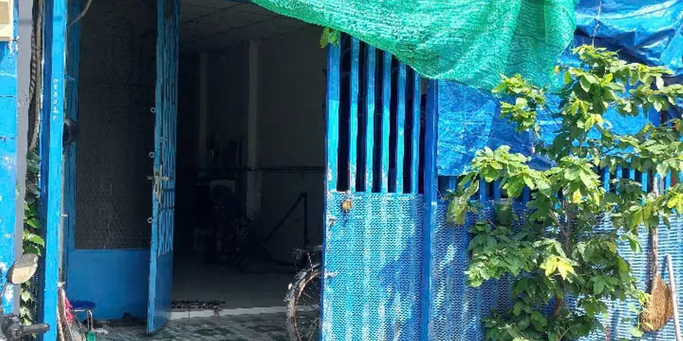 BÁN NHÀ CẤP 4 GIÁ CHỈ 1,3 TỶ – HẺM XE TẢI – GẦN VÕ VĂN VÂN