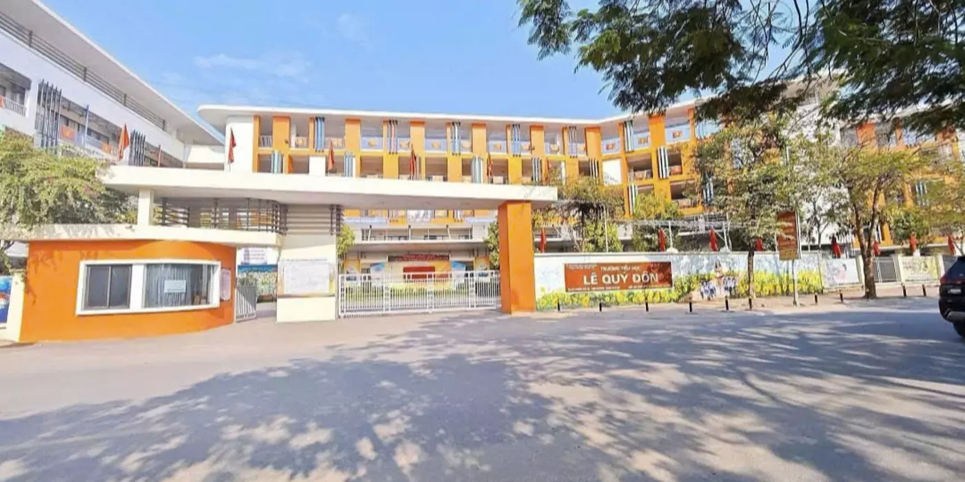 HƠN 5 TỶ – NHÀ MỚI PHÚC LỢI – Ô TÔ ĐỖ CỔNG – FULL NỘI THẤT 🔥
🏡 3