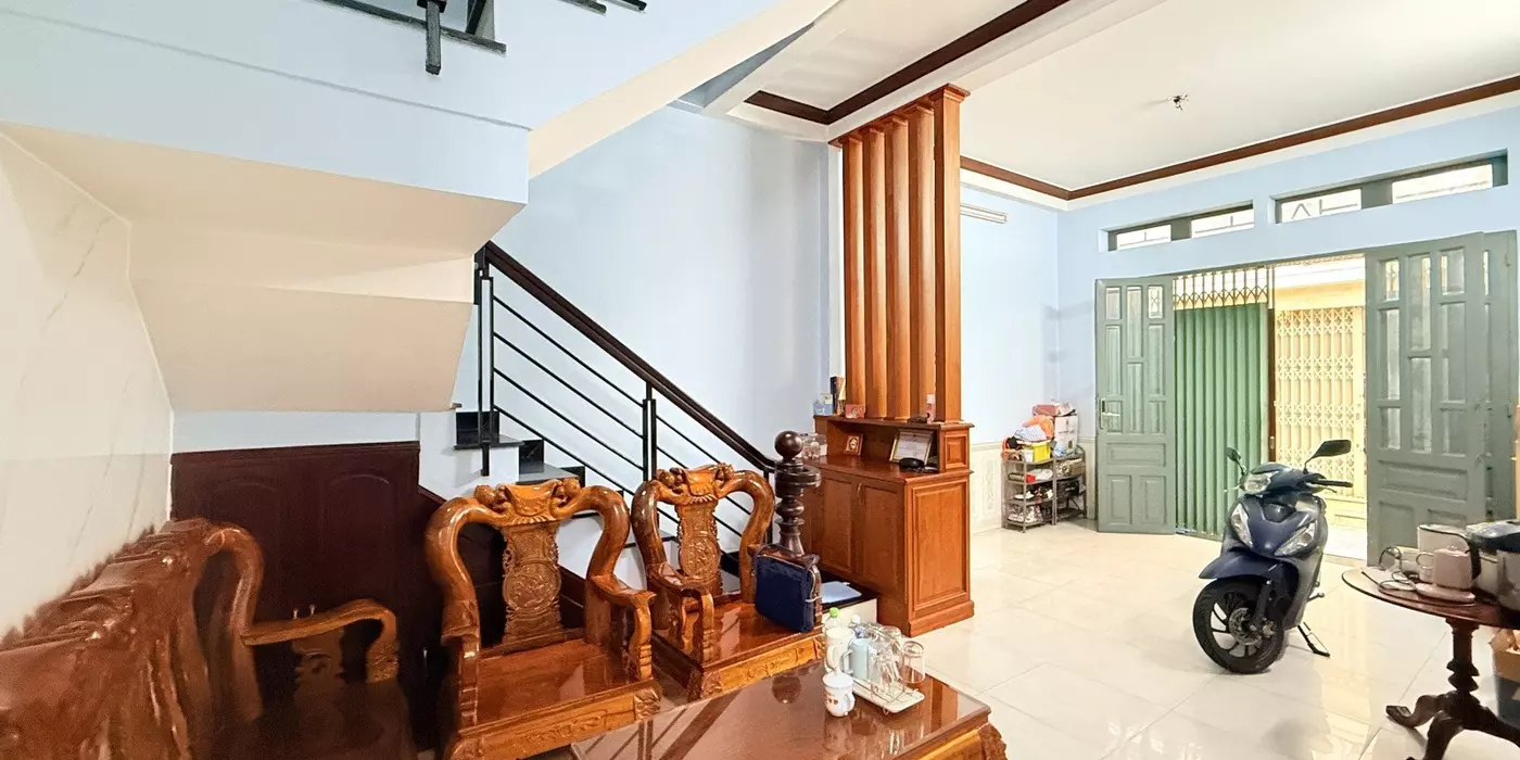 BÁN NHÀ ĐỒNG NAI QUẬN 10  - GẦN MẶT TIỀN - KHU VIP