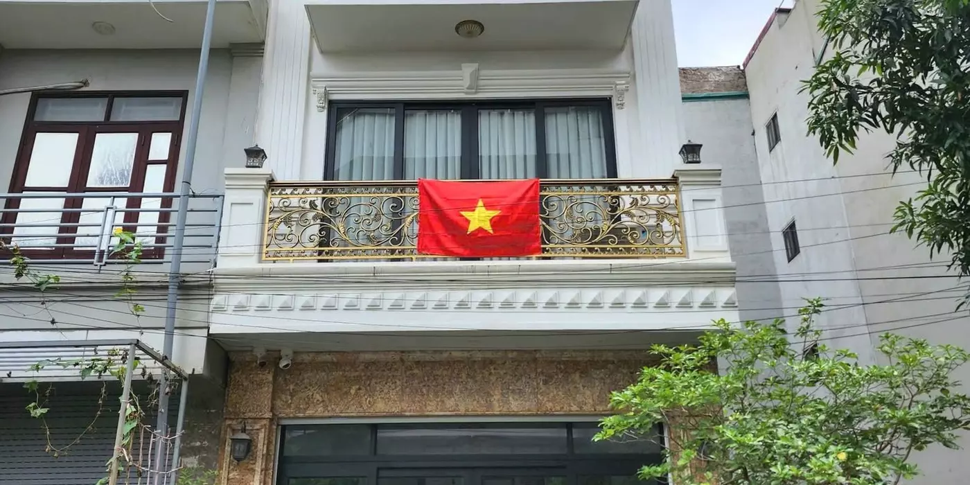 Nhà thật Sài Đồng Long Biên 9 tỷ 60m Lô Góc Ô tô Đỗ cửa,sổ đỏ