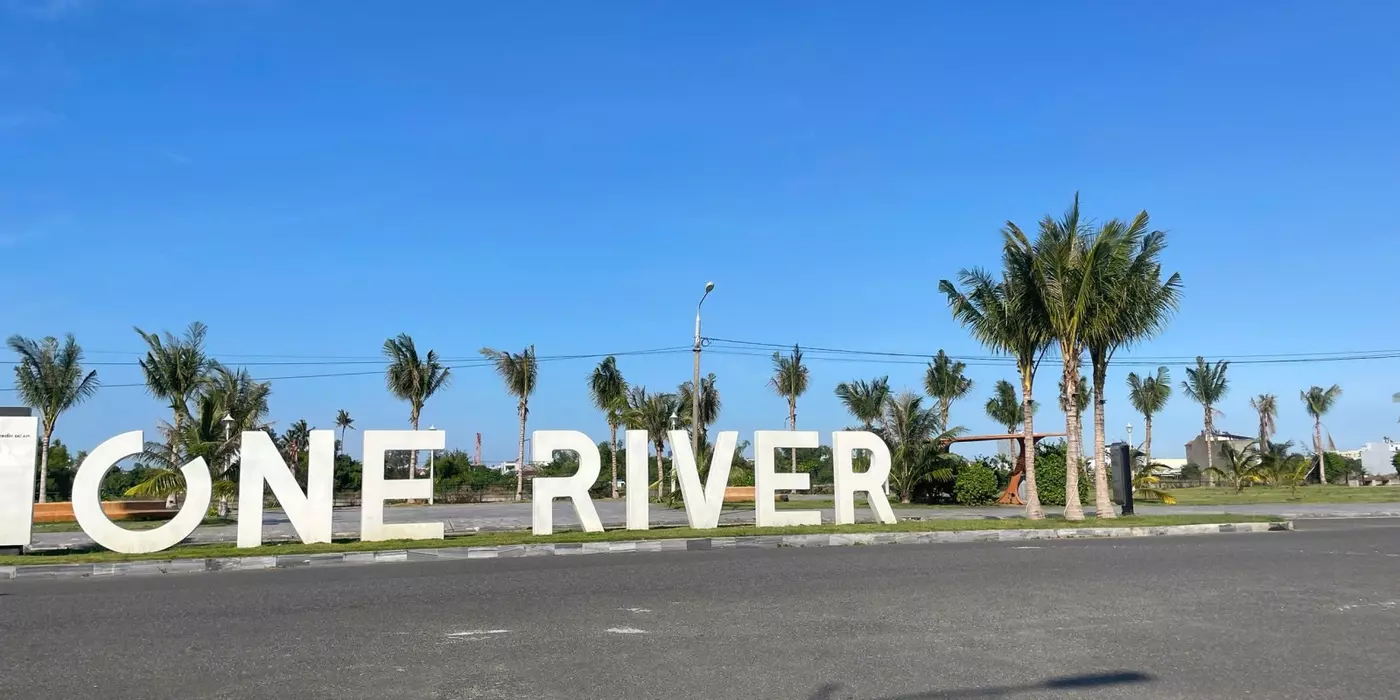 Biệt thự One River 2 mặt tiền Phú Mỹ An, 300m², view sông Cổ Cò, đường Song Hào giá 38 tỷ