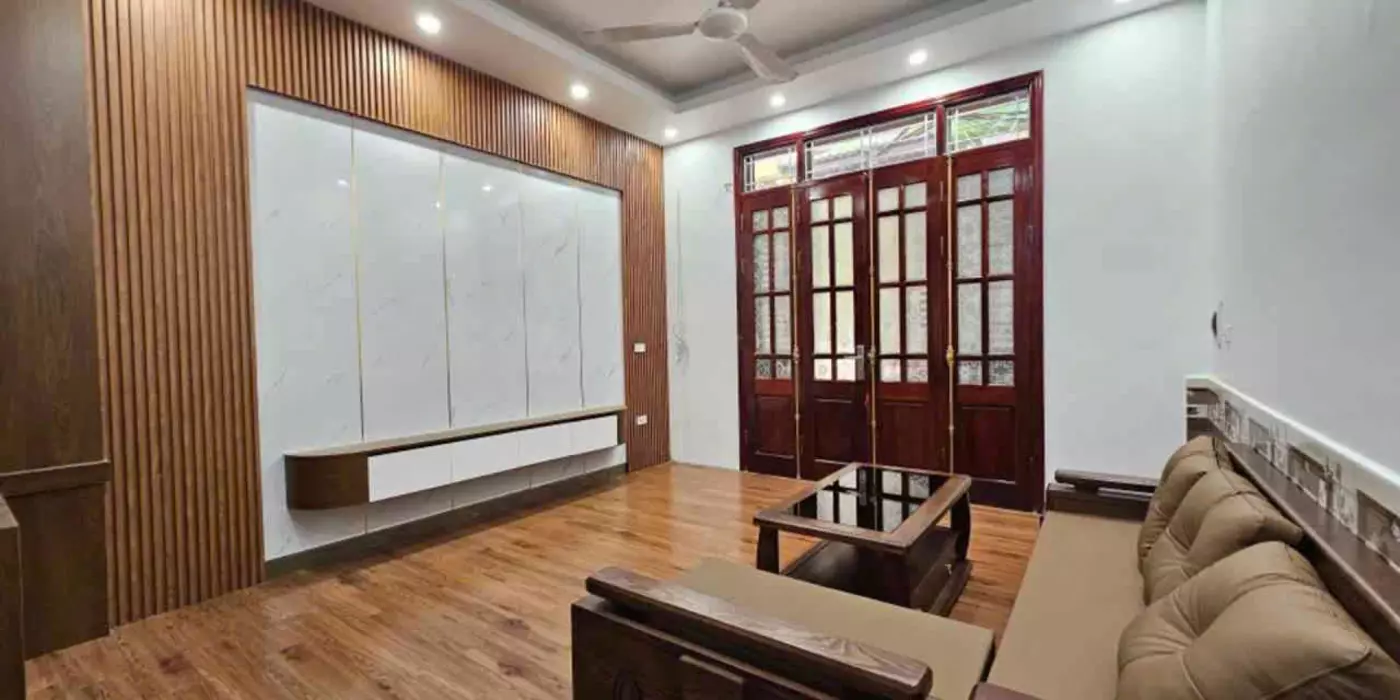 💰 7 TỶ CÓ NGAY NHÀ 5 TẦNG, Ô TÔ ĐỖ CỔNG, GẦN HỒ ĐIỀU HÒA TRUNG TÂM THẠCH BÀN - CỔ LINH