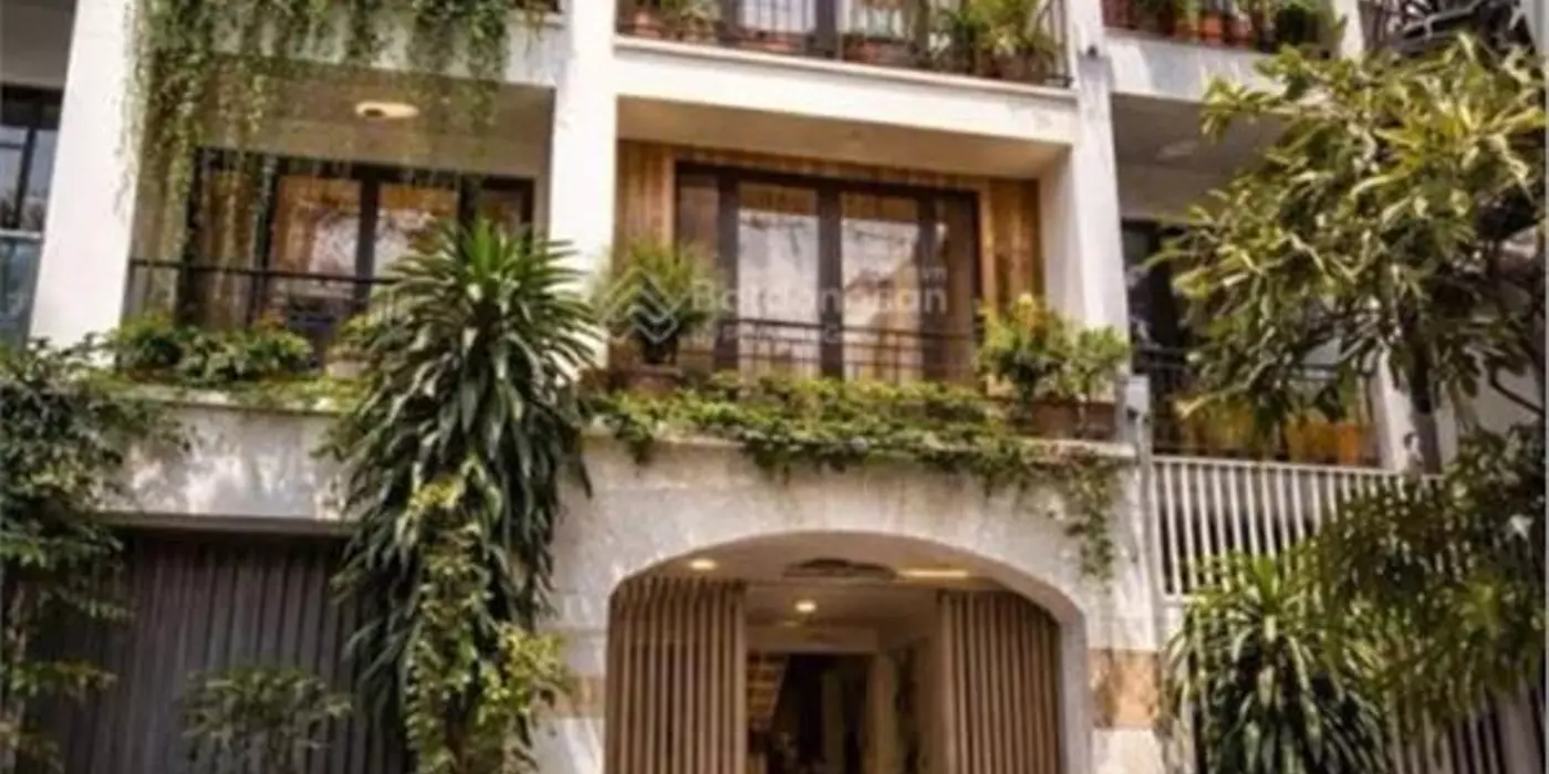 Nhà 4 tầng Bạch Đằng, hẻm ô tô vi vu sát phố hàn đường Tô Hiến Thành, giá: 6 tỷ
