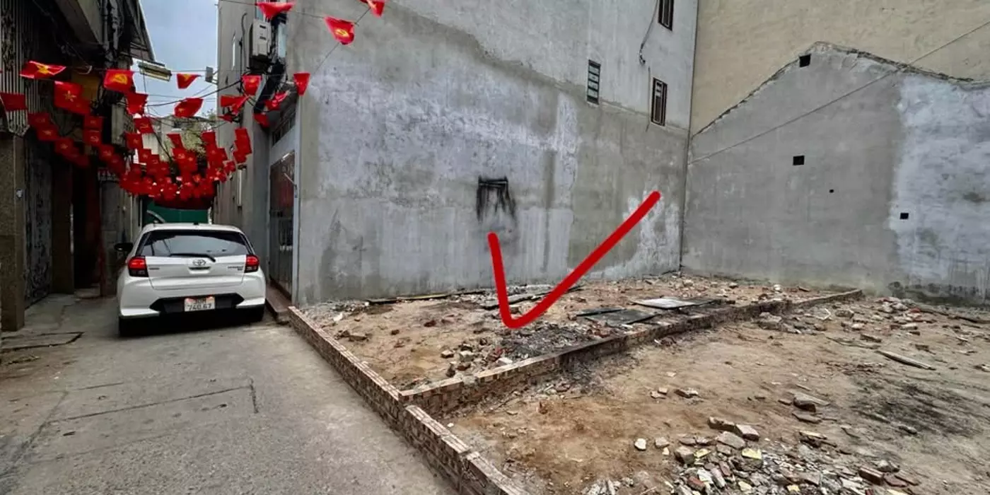 Cơ Hội Vàng B.á.n Gấp Mảnh Đất Việt Hưng 50m2-hơn 8 tỷ-Ô TÔ-NGÕ THÔNG-SỔ VUÔNG-NỞ HẬU NHẸ