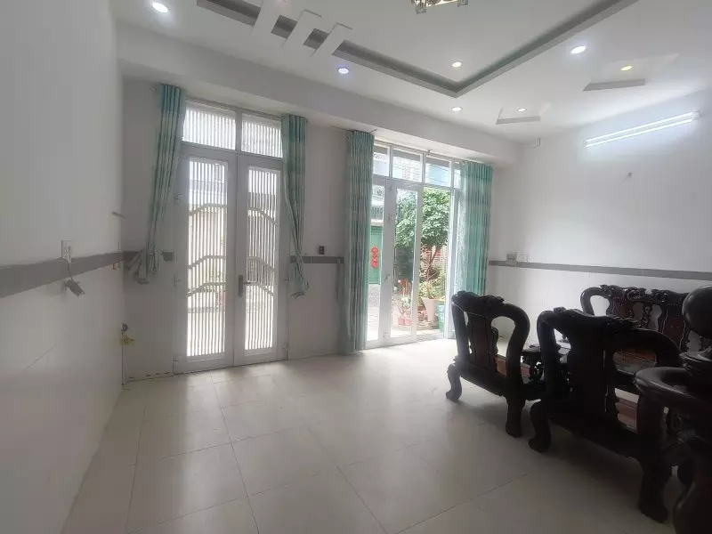 Bán nhà mặt phố đường Số 37, Hiệp Bình Chánh, Thủ Đức, TP HCM. DT 67m2, 3 tầng. Giá 8,05 tỷ, Sổ