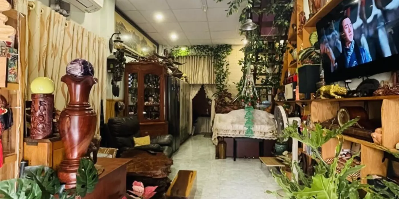 NỘI THẤT TOÀN GỖ QUÝ HIẾM XỊN XÒ- GIÁP QUẬN 10 - TÂN BÌNH - CHỈ VIỆC DỌN VALI VÀO Ở - CÁCH HẺM XE