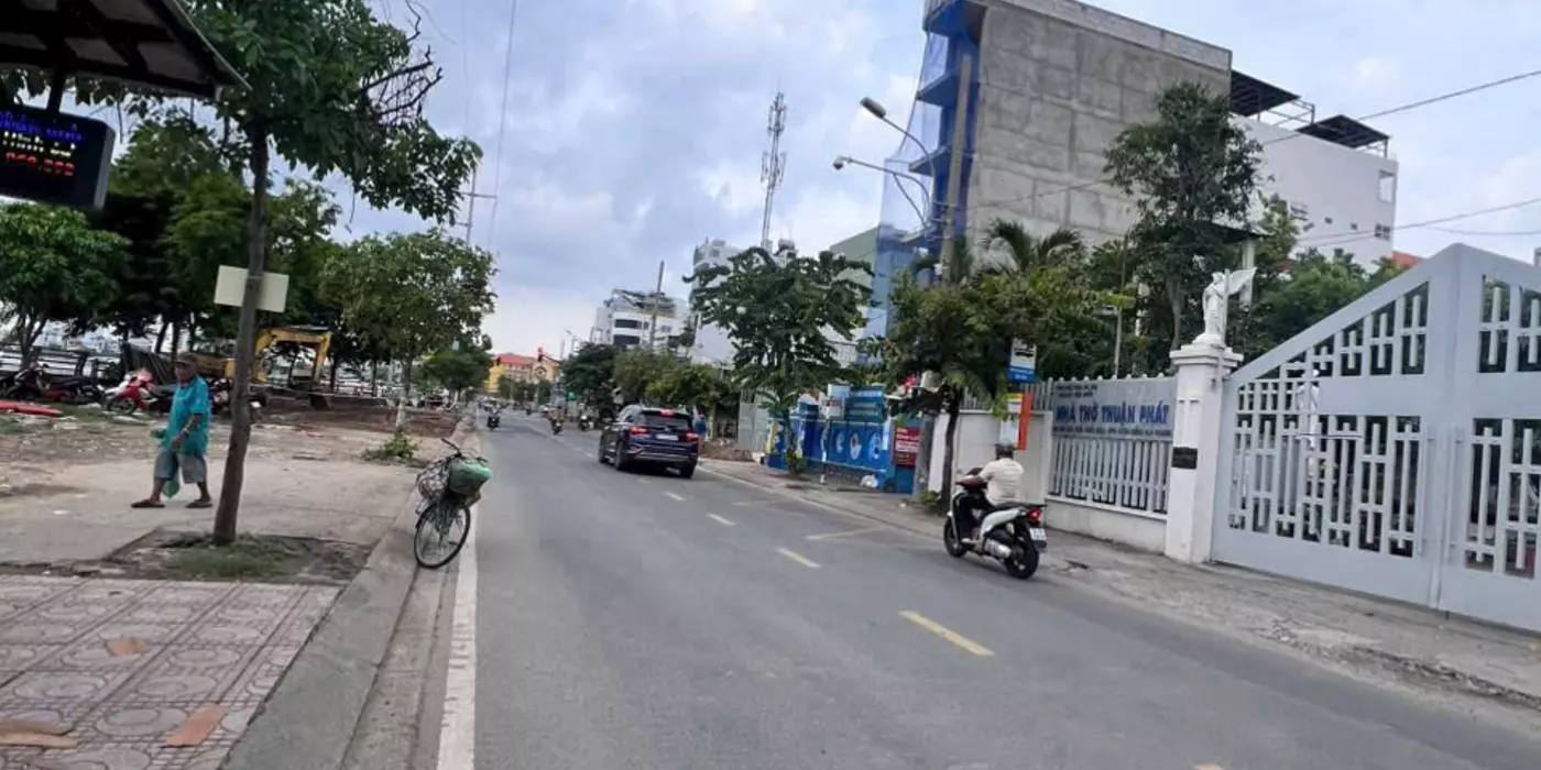 CHÍNH CHỦ BÁN NHÀ ĐƯỜNG XE HƠI TRẦN XUÂN SOẠN Q7 ( 3X25) 3 TẦNG , 4 TỶ 950TR , SỔ HỒNG RIÊNG