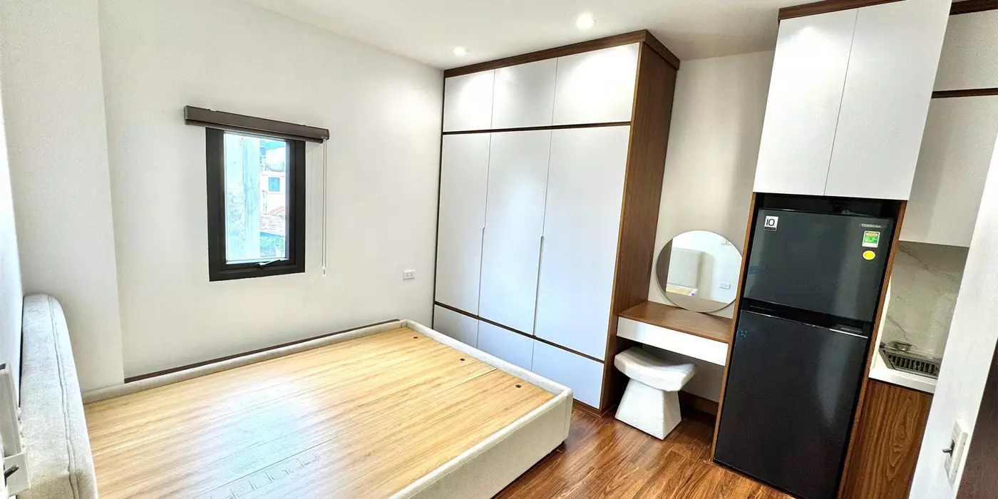 Bán CHDV 50m2 x 7 tầng cách Hồ Tây 250m