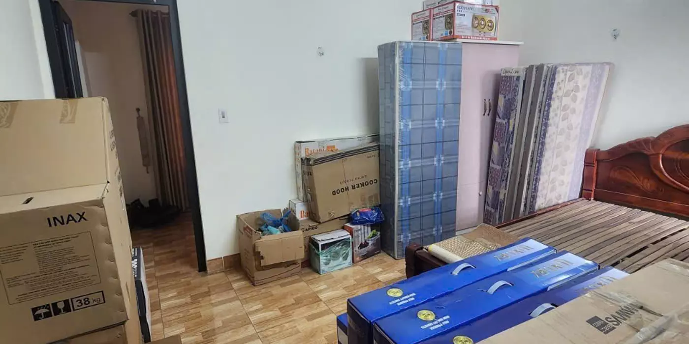 Bán nhà thanh lân 5 tầng dân xây ở ngay lô góc gần phố hoàng mai