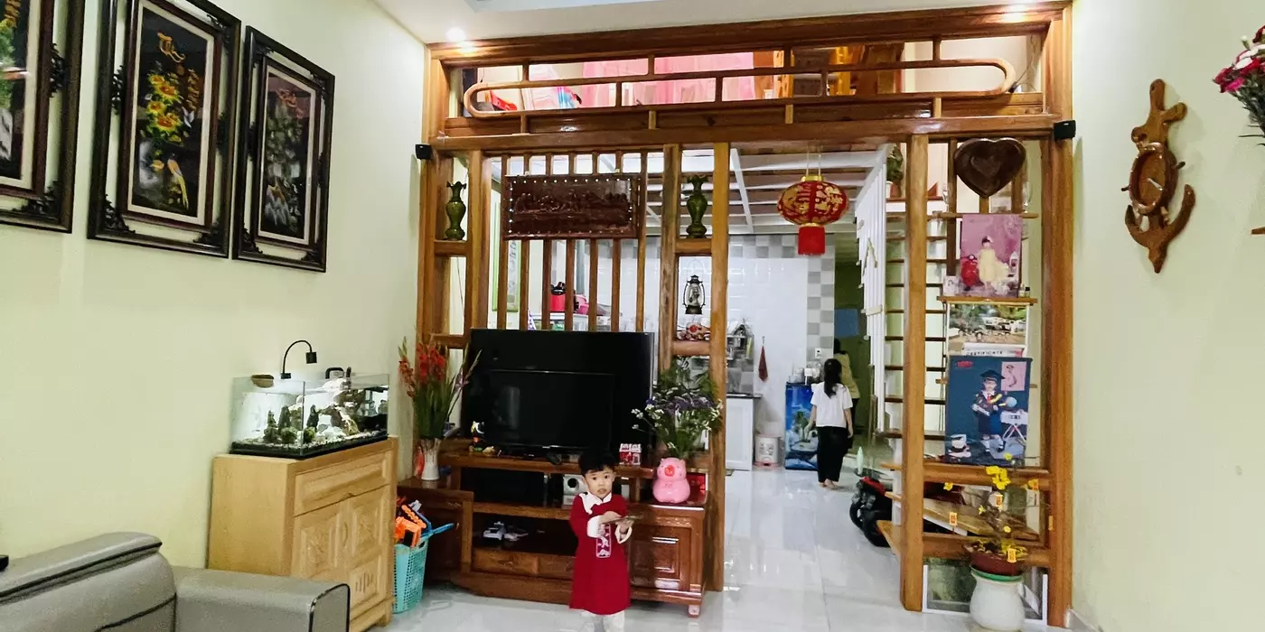 BÁN NHÀ TRẠNG TRÌNH NGAY TRUNG TÂM – CÁCH HỒ XUÂN HƯƠNG 500M