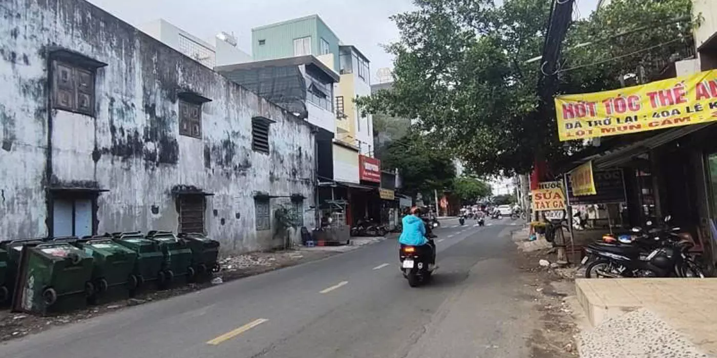 Bán nhà Mặt tiền Cao Văn Ngọc - gần Âu Cơ, Khuông Việt, 8,1x19m, 2 tầng cũ,  Sổ A4, 17,8 Tỷ.