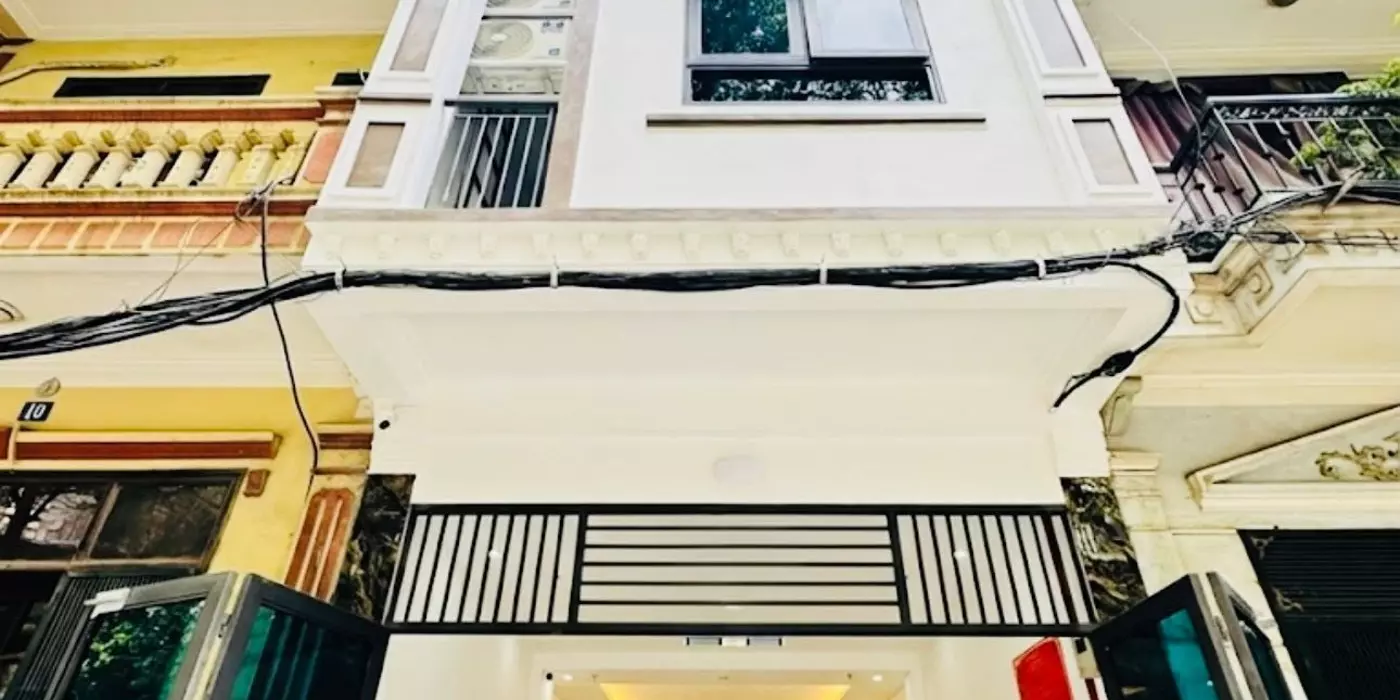 Bán nhà Long Biên 11 tỷ 60m sẵn dòng tiền,căn hộ cho thuê full phòng,sổ đỏ vuông