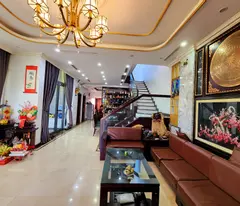 Bán nhà Vạn Phúc thoáng sáng rực rỡ, hai mặt tiền cực đẹp, 60m2, 14.7 tỷ