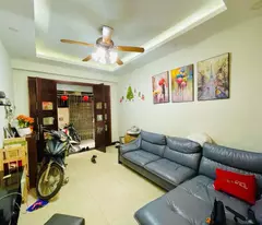 Nhà Hoàng Hoa Thám, 40m2- 5 tầng, lô góc, giá 6,5 tỷ.