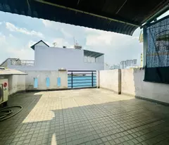Bán nhà Quận 12 Phan Văn Hớn HXT cách MT 1 căn, sắp lên MT, ngang 4M, 4 tầng 5PN sân thượng.