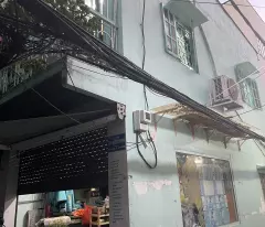 Bán nhà riêng (theo giấy tờ là 27,2m), diện tích đang sử dụng là 60m2, có 1 gác suốt