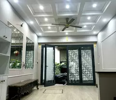 Bán nhà Hồng Tiến - 68m2 - 5T - 10,3 tỷ - nhà đẹp ,thang máy, ngõ ô tô thông