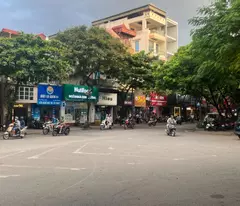 bán nhà mặt phố Ngọc Lâm, 250m, mặt tiền 7m, gần CA phường, cách cầu Chương Dương 500m