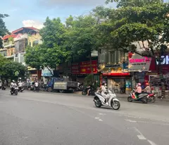 bán nhà mặt phố Ngọc Lâm, 250m, mặt tiền 7m, gần CA phường, cách cầu Chương Dương 500m