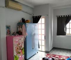 HẺM 4-3 M CÁCH MẶT TIỀN TÔN ĐẢN 20 M Q4 

NGANG 3 X 8 ĐÚC 4 TẤM CHỈ 3 TỶ