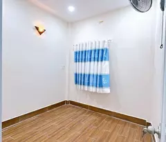 HẺM XE HƠI NGANG 3 X 9 ĐÚC 2 TẤM HƠN 2 TỶ Q4