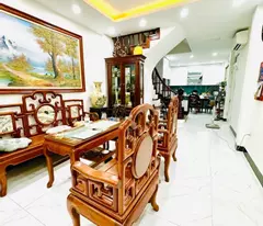 Hoàng Hoa Thám, Ba Đình - Nhà đẹp lô góc/ngõ thông/gần Oto/6 ngủ đủ công năng