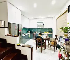 Hoàng Hoa Thám, Ba Đình - Nhà đẹp lô góc/ngõ thông/gần Oto/6 ngủ đủ công năng