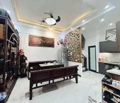 Bán Nhà Đội cấn 40m2, mặt tiền 5m, nội thất tiền tỷ sử dụng free, giá chỉ 10 tỷ