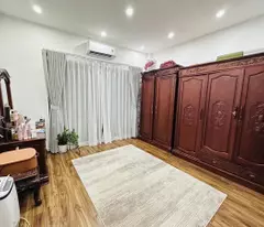 Bán Nhà Đội cấn 40m2, mặt tiền 5m, nội thất tiền tỷ sử dụng free, giá chỉ 10 tỷ