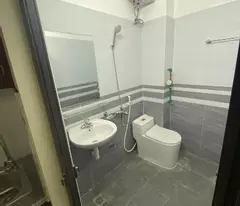 BÁN NHÀ DÒNG TIỀN TẠI DI TRẠCH 70M2 7 TẦNG MẶT TIỀN 4.25M - NGAY GẦN ĐƯỜNG SẮT NHỔN NHỔN