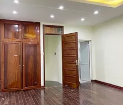 Bán nhà Văn Quán 38m2 5 tầng, vỉa hè, ô tô đỗ, ô chờ thang máy 9.75 tỷ
