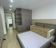 Bán Nhà Tập Thể Phố 8/3, Quỳnh Mai, 80m, Giá 2.4 Tỷ Hai Bà Trưng