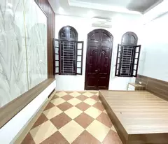 Nhà Lô Góc Vương Thừa Vũ - 52m², 4 Tầng, Giá 6.8 Tỷ, OTO