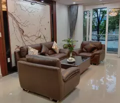 Bán nhà Lâm Du - 82m2 - 4T - 10,8 tỷ - ô tô thông, chờ thang máy, nội thất xịn sò