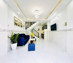 Nhà 3 tầng hẻm xe hơi,ngay Hiệp Thành City, Q.12  chỉ 2ty630 bớt lộc