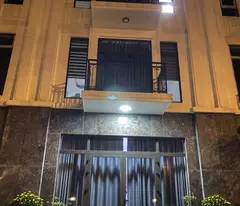 Cho thuê Nhà 3 tầng mặt tiền đường Lê Đức Anh rộng 60m. Nhà mới keng