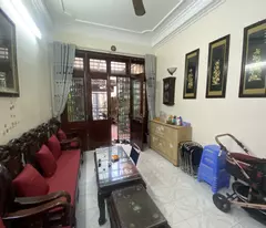 NHÀ PHỐ GIẢI PHÓNG NGAY BẾN XE Ở NGAY. GIÁ NGÂU