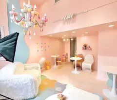 Nhà căn góc, 2 mặt tiền, 3 tầng - Hẻm xe tải - Có dòng tiền cho thuê 11 triệu / tháng.