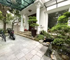 Bán gấp biệt thự lô góc 200m2, 4 tầng khu Lão Thành Cách Mạng, Cầu Giấy