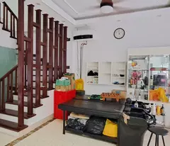 Bán nhà 50m,hai mặt ngõ Hoàng Như Tiếp, Long Biên, MT 7m oto ,KD, nhỉnh 9 ty .