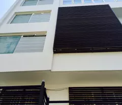 Bán Nhà Hẻm Xe Hơi đường Tô Hiến Thành,Q.10,DT:8,7mx26m,KC:5 lầu,Giá:12,4 tỷ